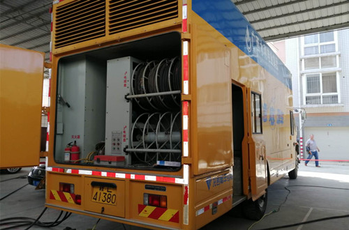 6月21日我司为广西某移动电源发电机组做保养维护